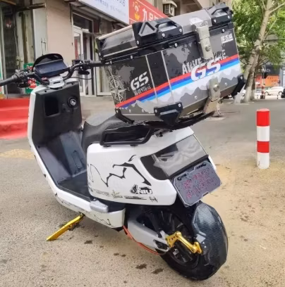 4wheels Mobility Scooter Electric Scooter with EEC Approval for Adults Handicapped Scooter with 1000W Motor and Max Speed at 25km/H